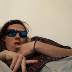 Meet your Posher, Adam